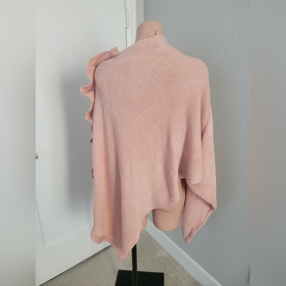 Pink poncho with ruffles - Picture 3 of 5